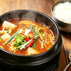 韩式辣豆腐/牛肉汤 Korean Style Spicy Soup with Rice (W50)