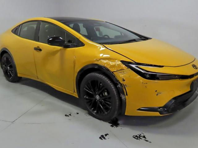 crashed hybrid cat b.jpeg