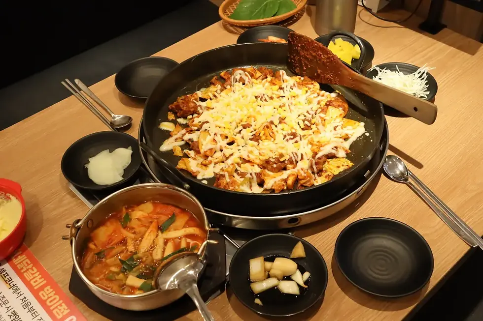 유가네닭갈비 동대문점.webp