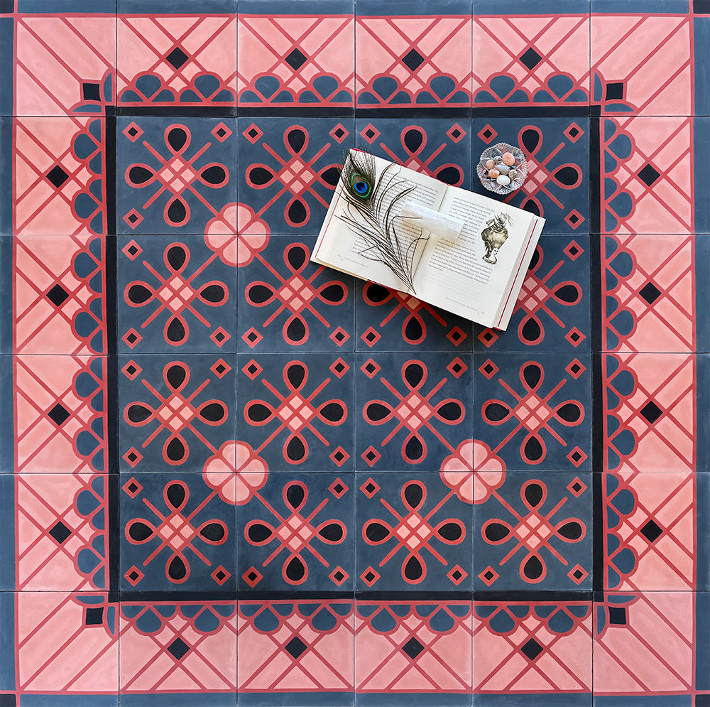 Grow House Grow - Good Queen Bess Tile
