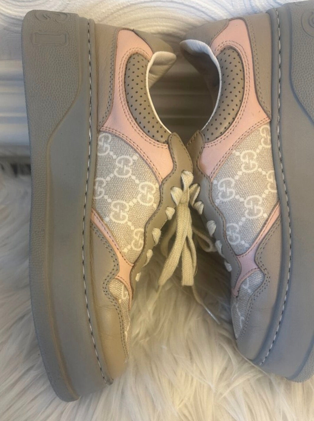 Gucci GG Supreme in Oat 39