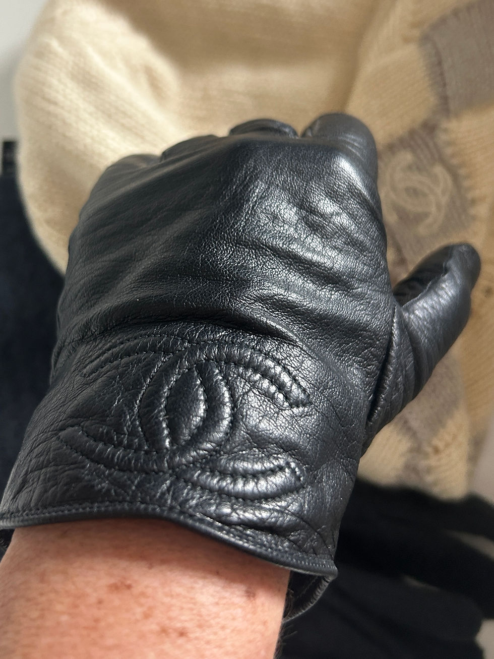 Thumbnail: CHANEL Goatskin Gloves, Size 7