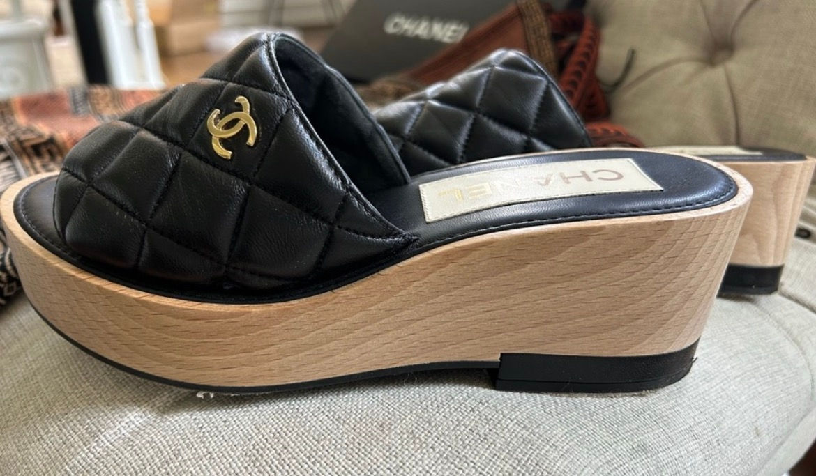 CHANEL, Size 39