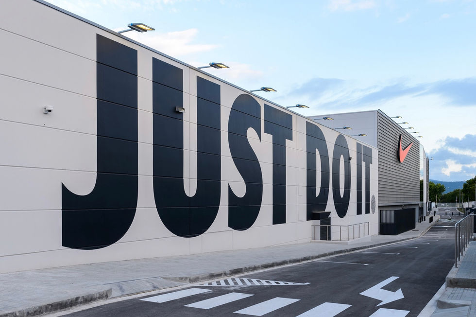 Nike Barcelona Big Box La Roca
