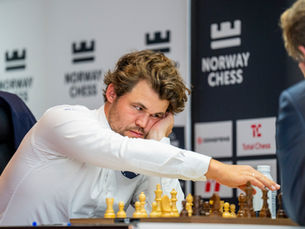 Ny smell for Magnus Carlsen i Norway Chess: – Det er bare saus oppe i hodet