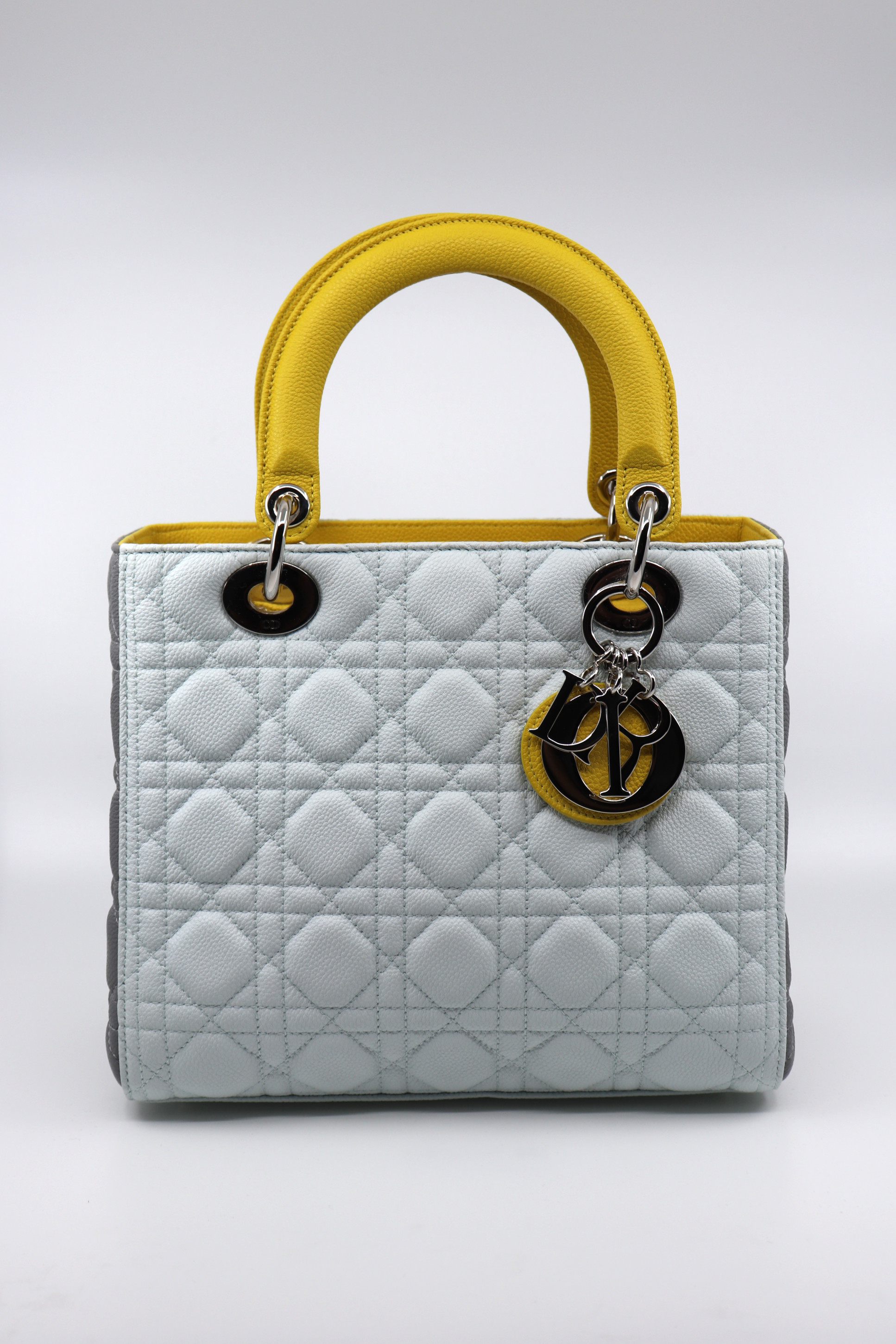 CHRISTIAN DIOR