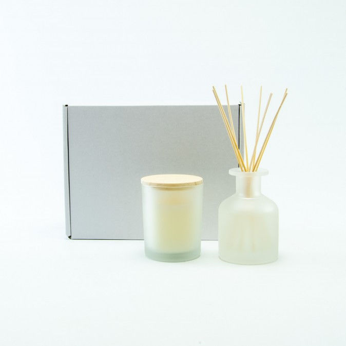 Thumbnail: Luxe giftbox Geurkaars & Diffuser- kleur: Wit
