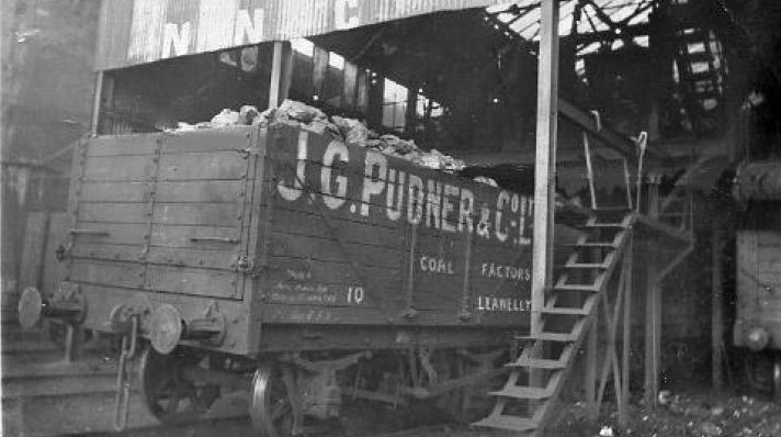 Pudner Coal Trucks
