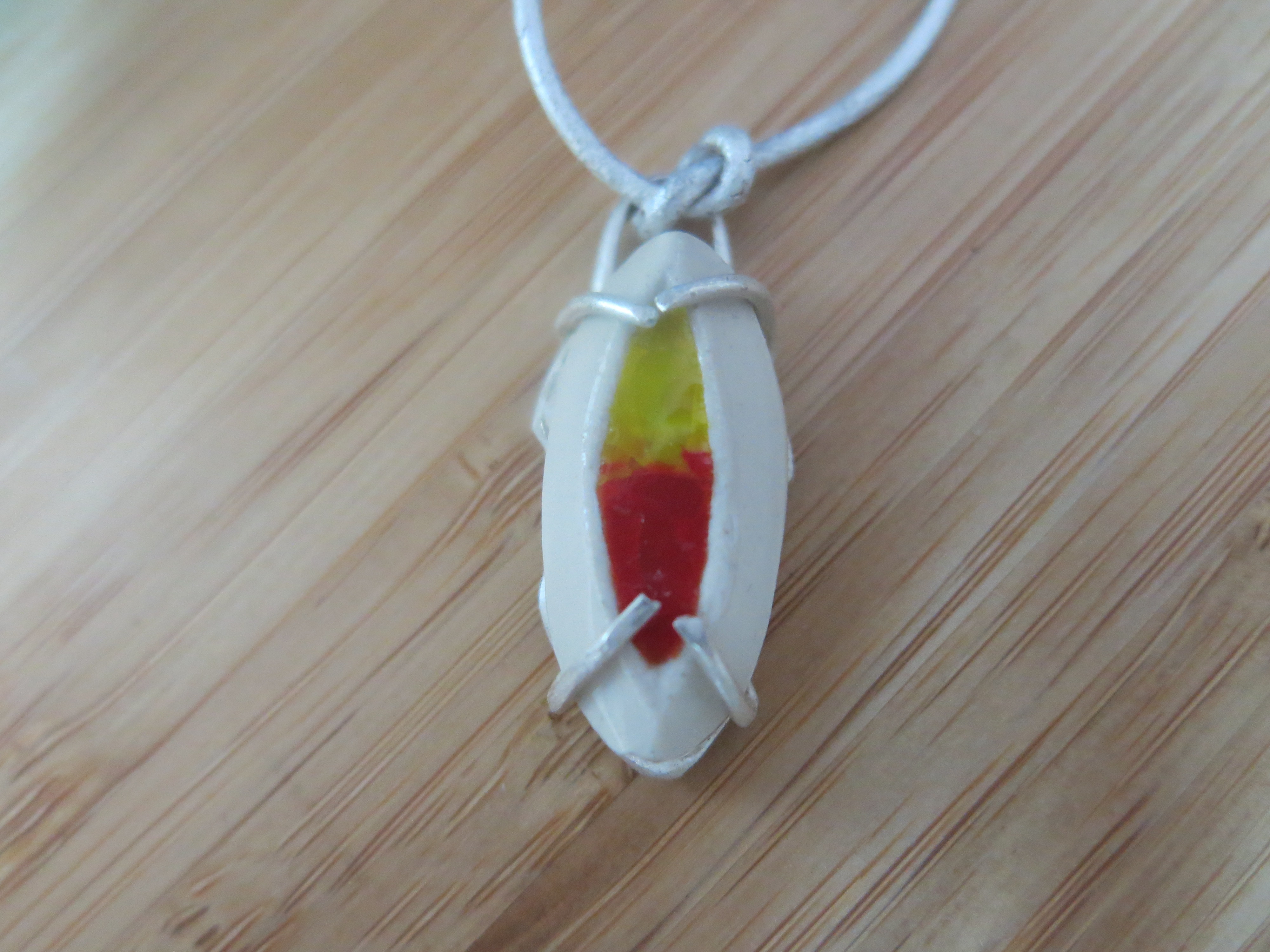 GAANA Oval Pendant ceramic glaze yellow red size 25*7mm