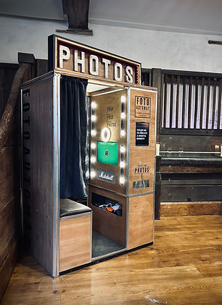 Retro photo booth hire.jpg