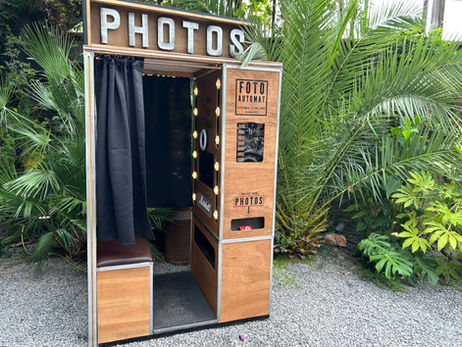 Retro Photo Booth Hire