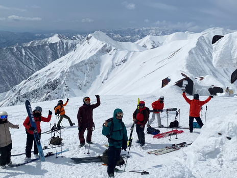 今シーズン最後の谷川岳パウダー