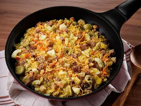 Farofa de Ovos Caipira e Bacon