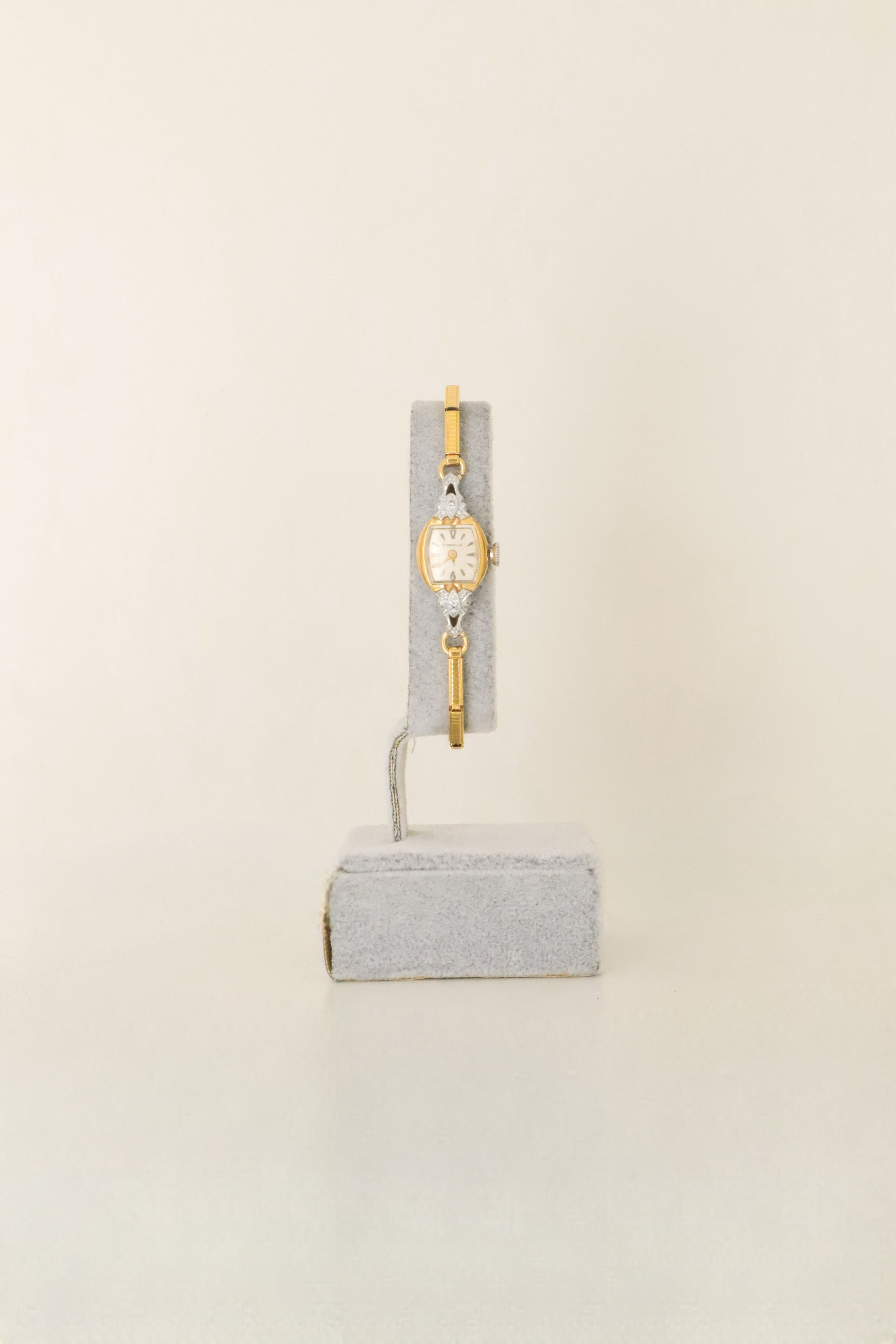 Caravelle Çok Nadir Pırlantalı Kurmalı Antika Saat