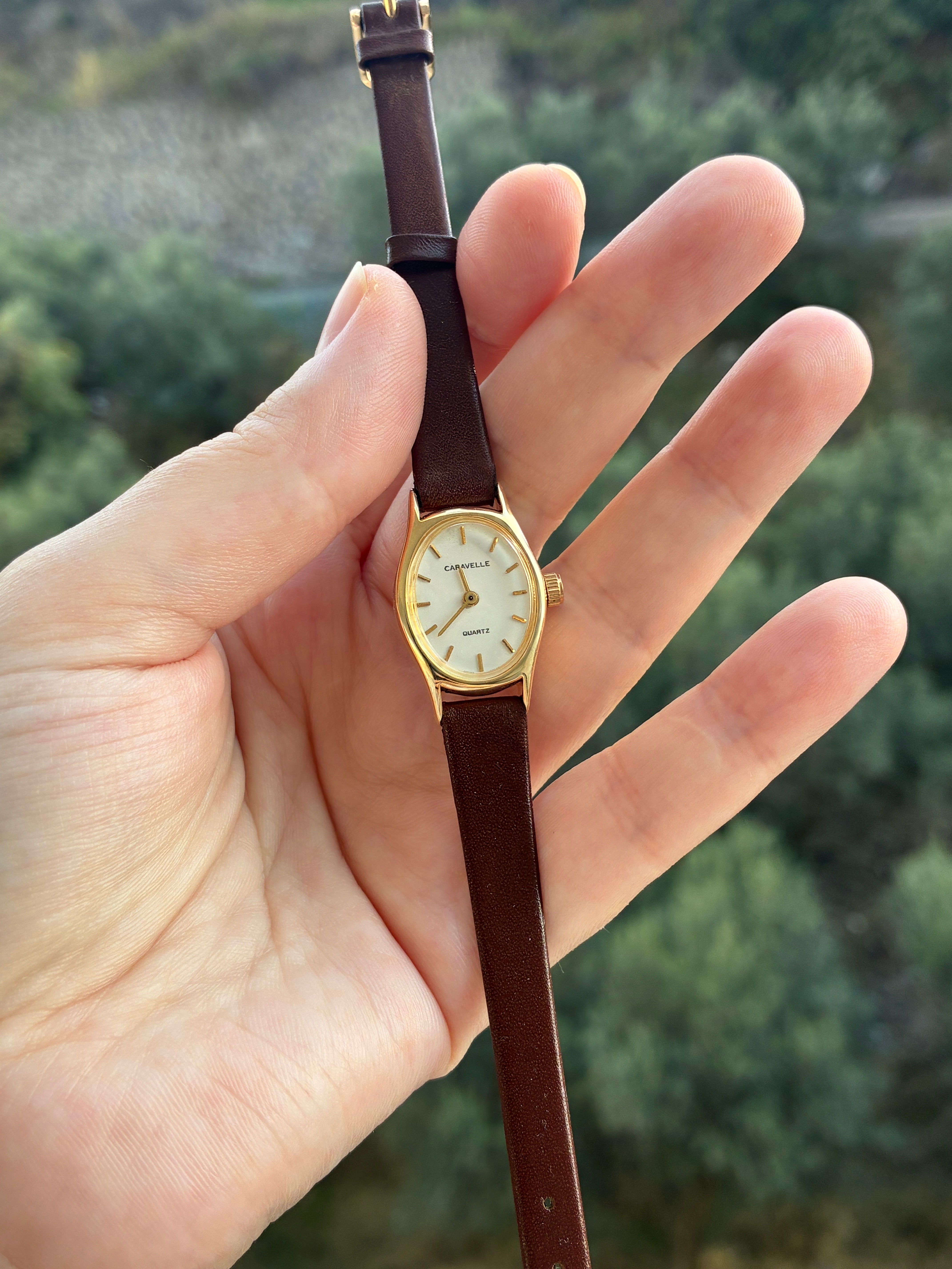 Caravelle Quartz Vintage Kadın Saat