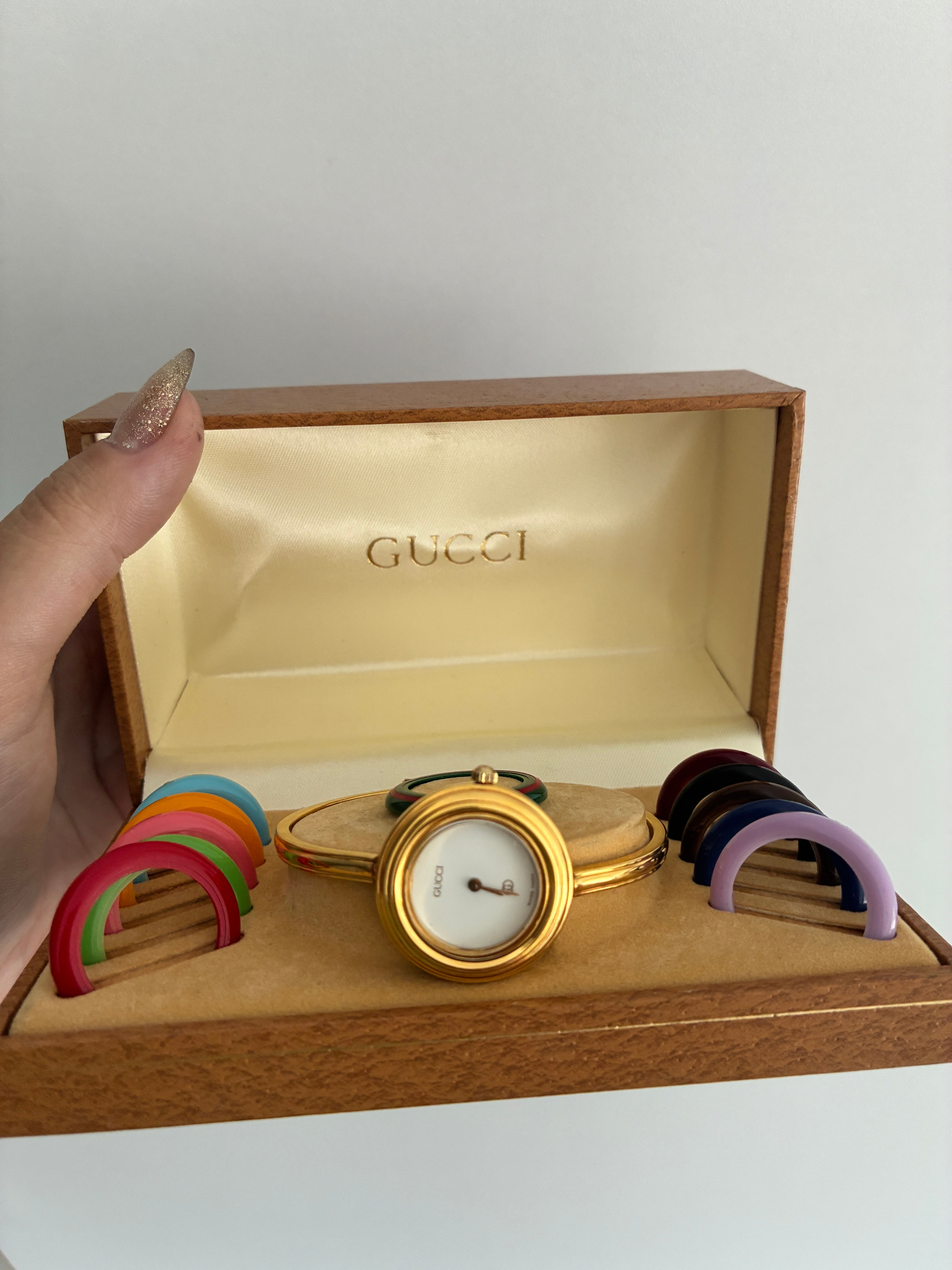 Gucci 1100-L Ultra Nadir Değiştirilebilir Bezelli Vintage Saat