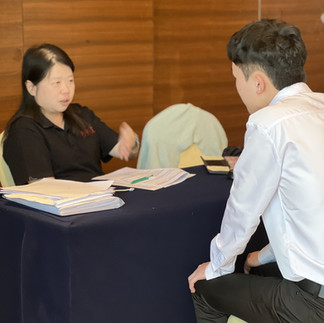 hey-rocket-china-visit-interview-session-between-partner-and-local-candidate
