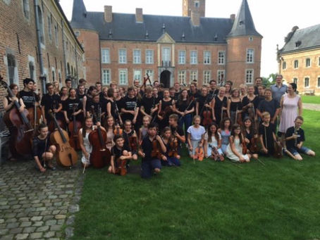 Onze violisten te Alden Biezen, Bilzen, augustus 2015.