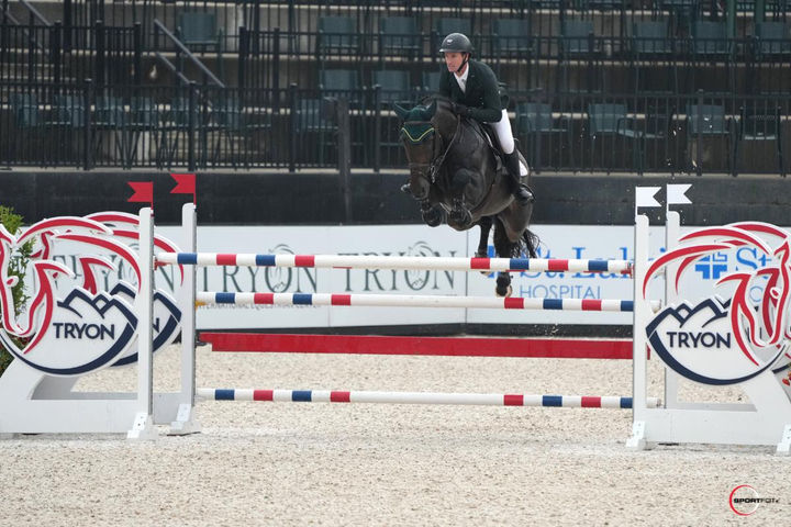 Richie Moloney and Rocksy Music Impress in $137,000 Horseware Ireland Grand Prix CSI 3*