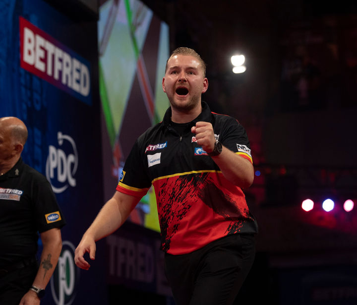  BATTLING VAN DEN BERGH DENIES LEWIS FOR PC24 TRIUMPH