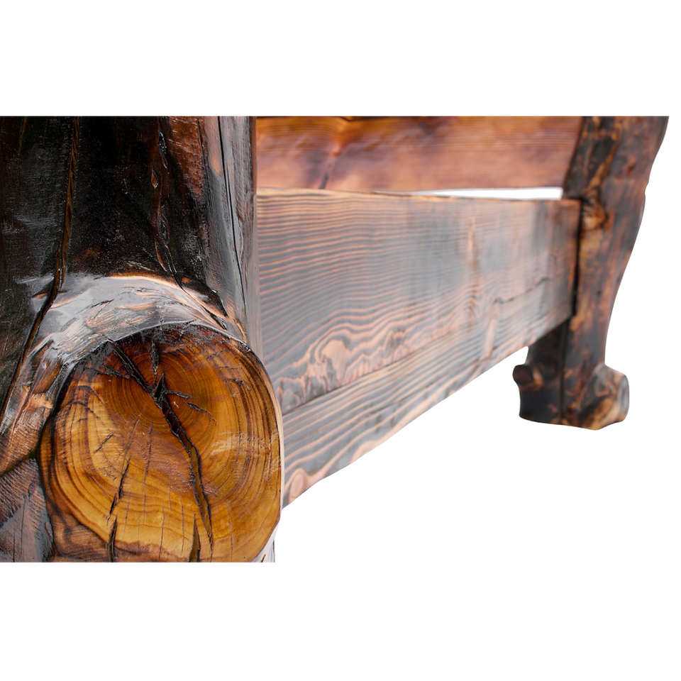 kreatives Holzbett aus Baumstämmen mit Ästen, Landhausstil