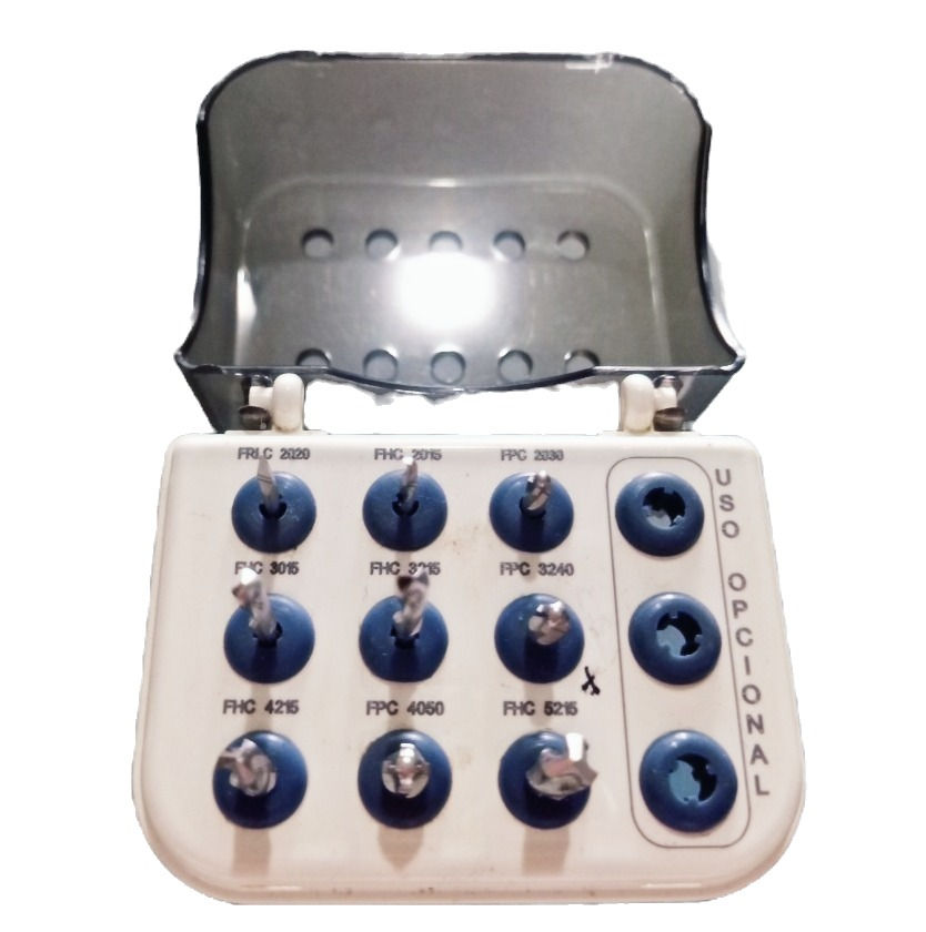KIT DE IMPLANTES REVOLUTION COMPACT (CCRC)