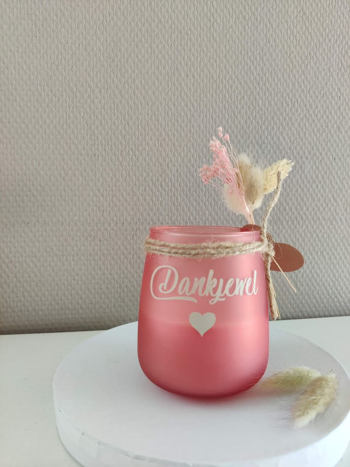 Danjewelgeurkaarsje met droogbloemen