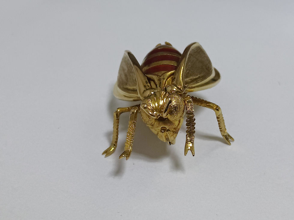 Thumbnail: Broșă insectă aur 18k 6.39gr
