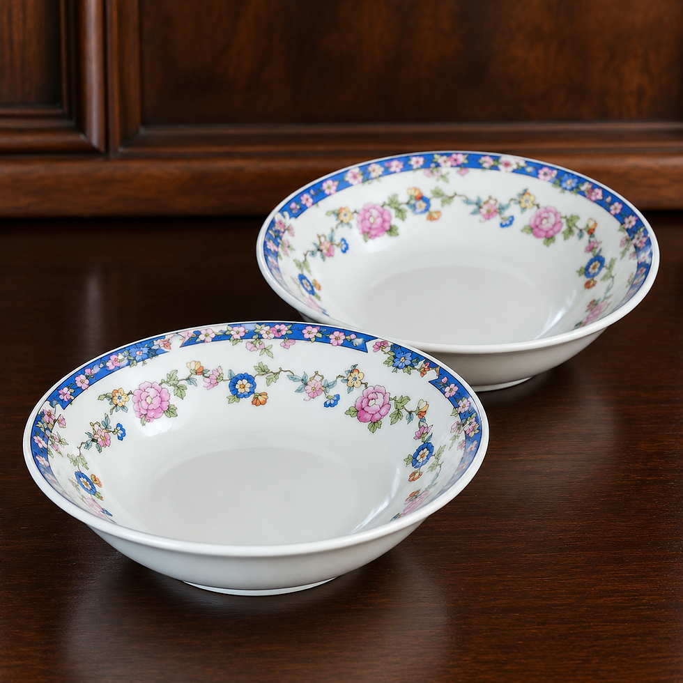 תמונה ממוזערת: Vintage Floral Porcelain Berry Bowls — Set of 2