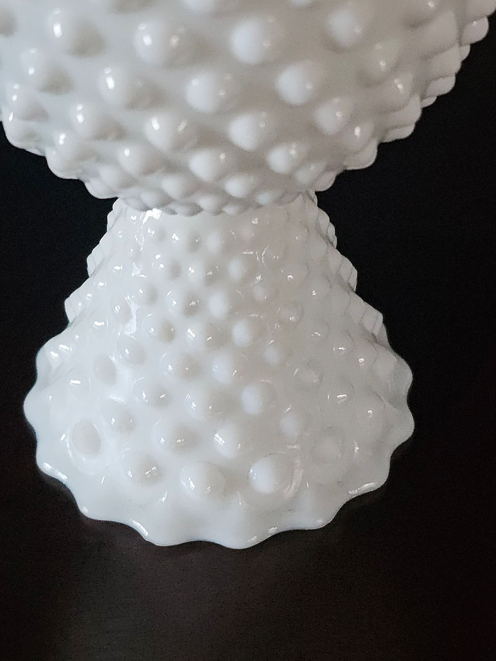 Miniaturbild: Fenton Hobnail Milk Glass Apothecary Jar with Lid -Vintage 1950s-1970s