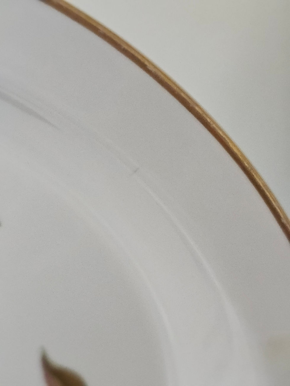 תמונה ממוזערת: Royal Worcester "EVESHAM" Gold Trimmed Serving Pie Plate
