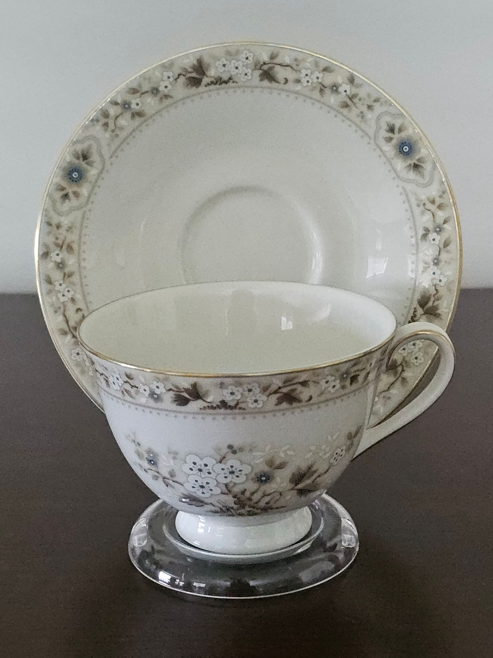 תמונה ממוזערת: Vintage Royal Doulton Mandalay Cup & Saucer | Fine Bone China