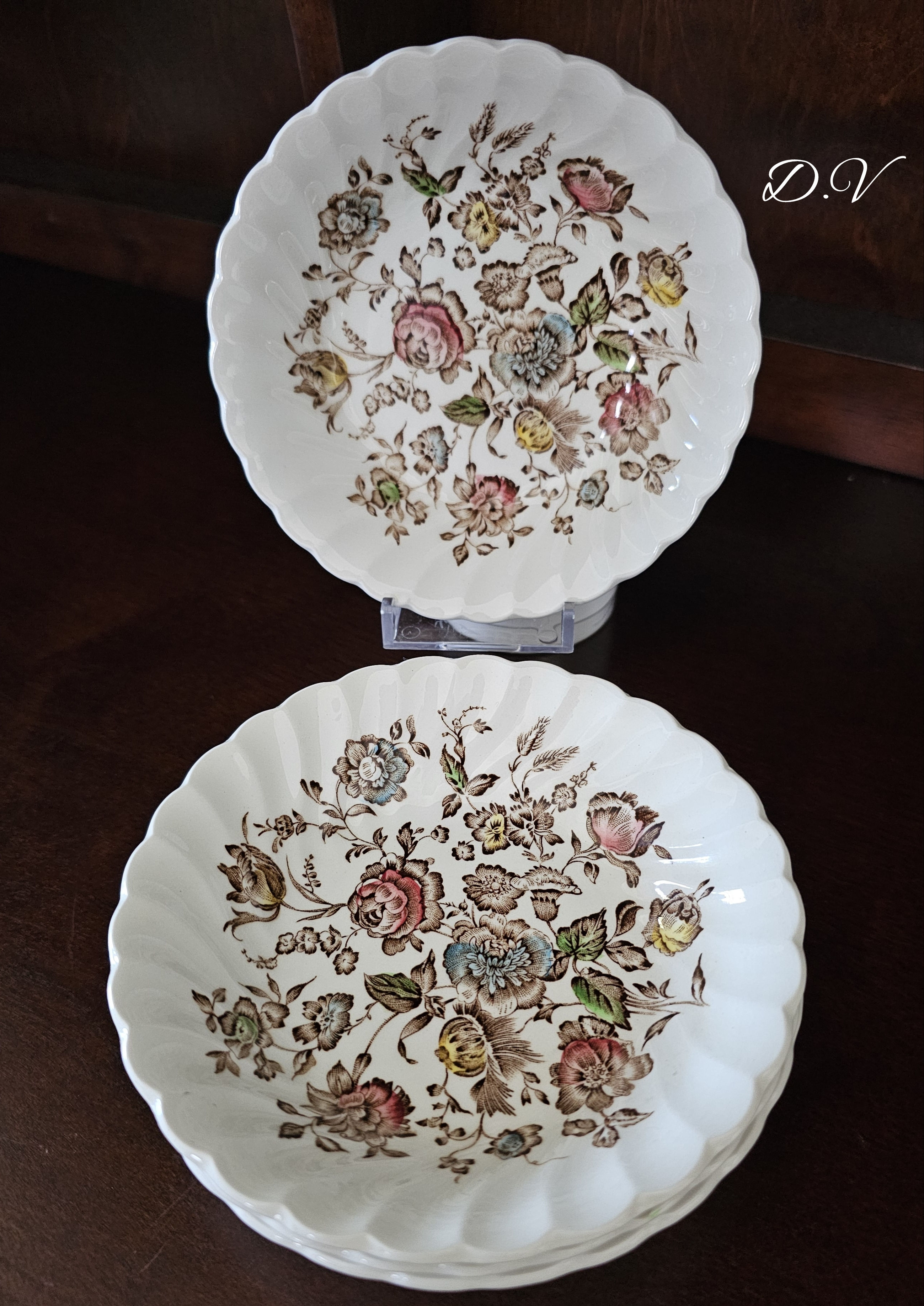 Vintage Johnson Brothers "Staffordshire Bouquet" Set of 4 Berry Bowls