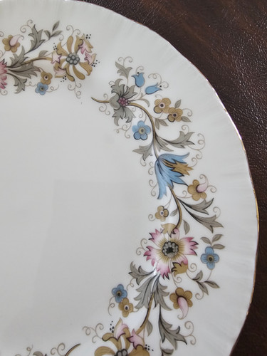 Paragon Meadowvale Tea Trio — By Appointment to Her Majesty The