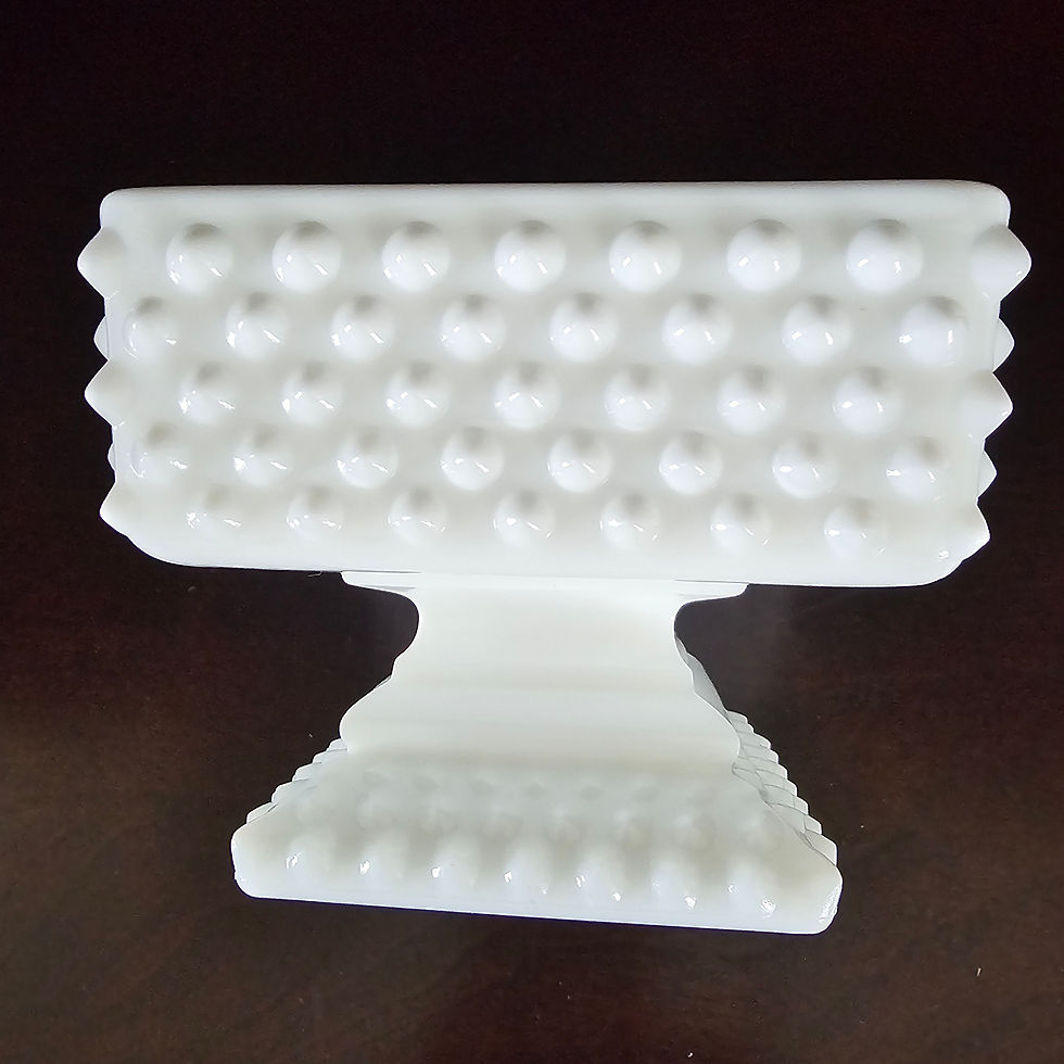 Miniatura: Vintage Fenton Hobnail Milk Glass Lidded Square Footed Candy Dish