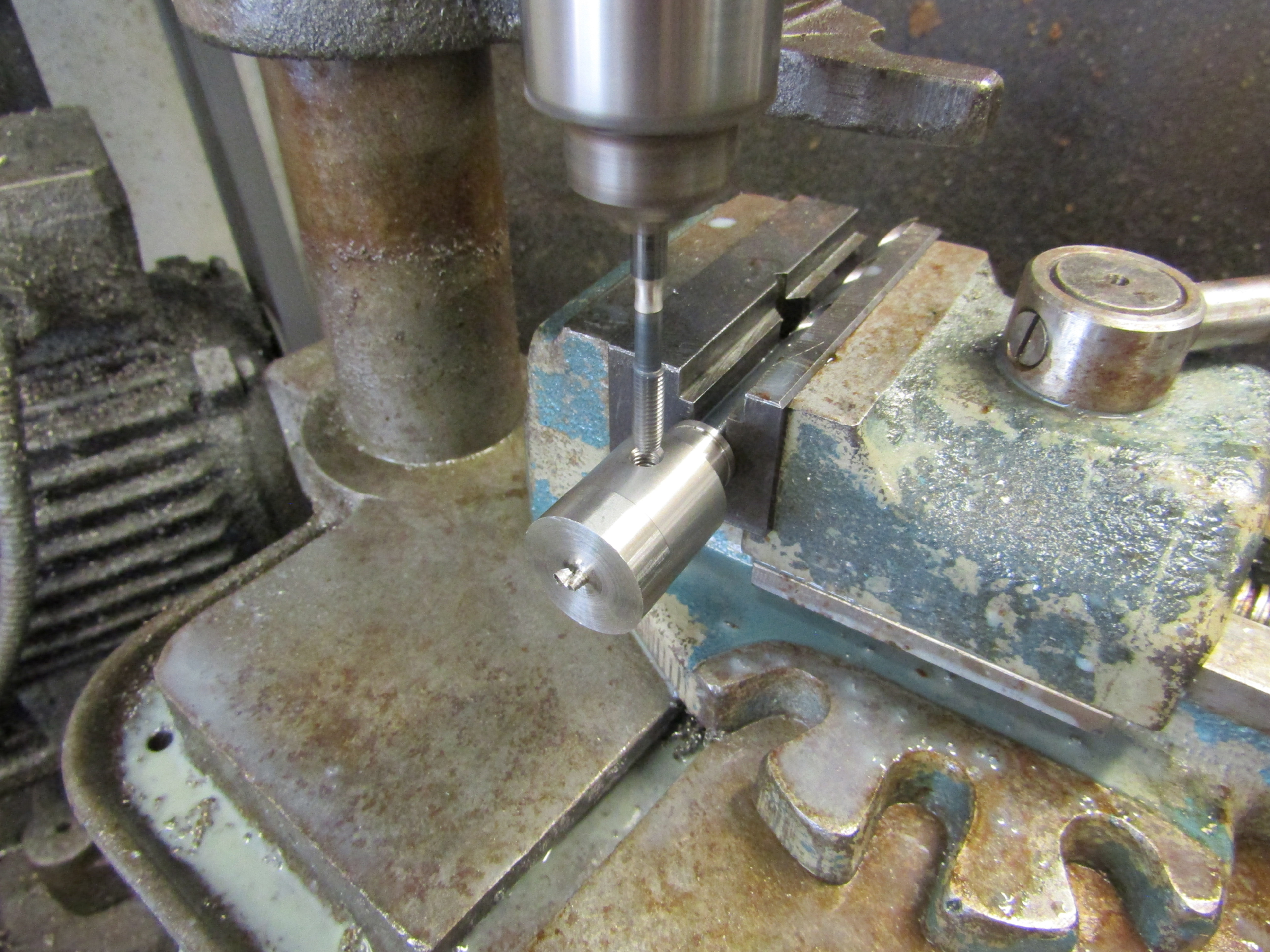 Tapping Machine