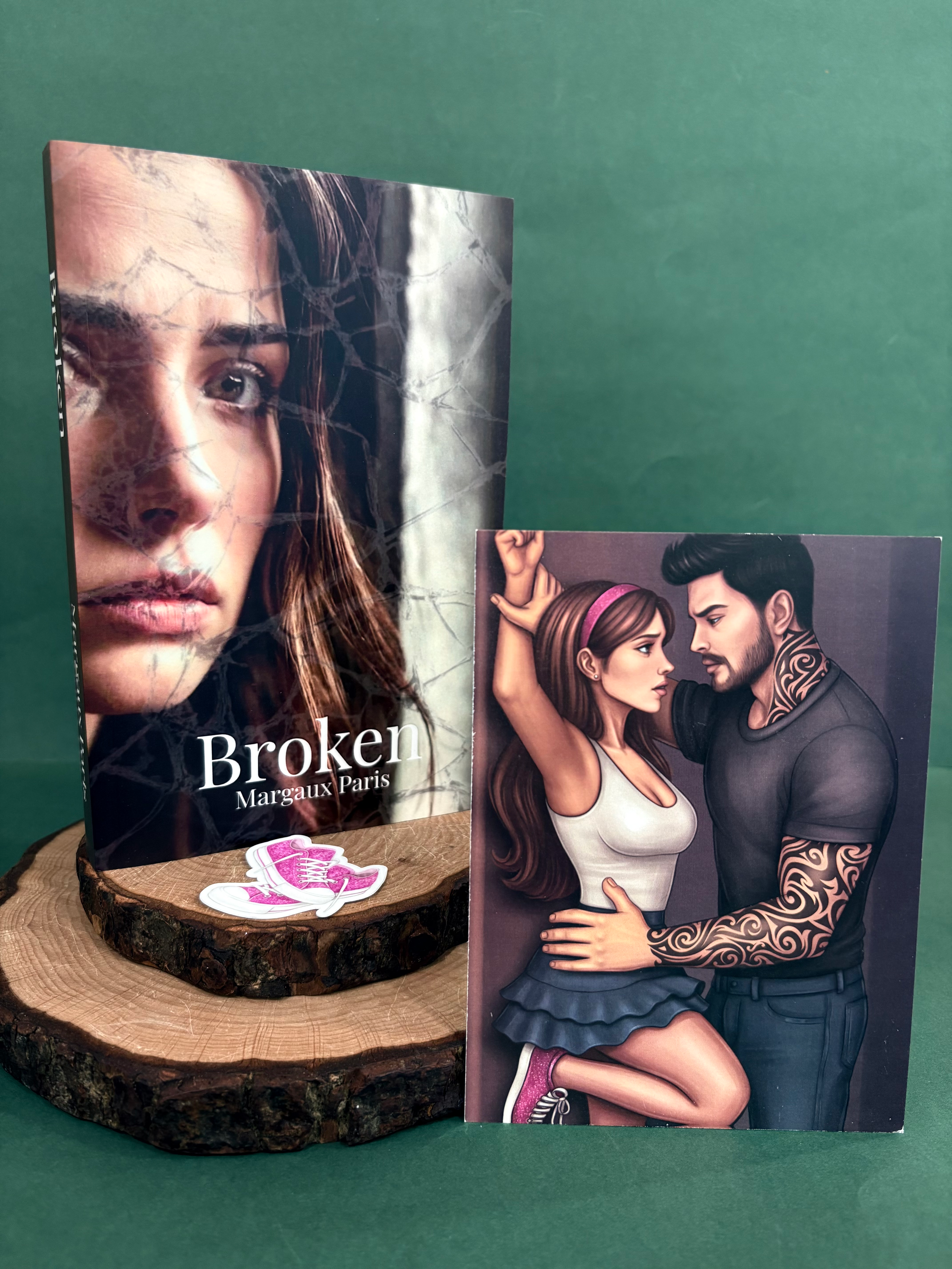 Broken (Damaged Hearts #1) - Margaux Paris (Signed)