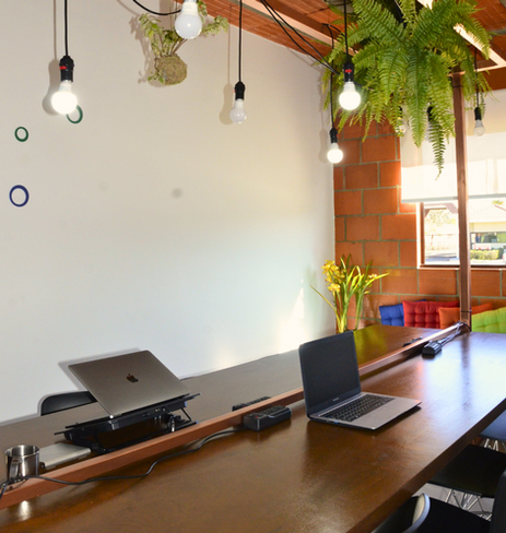 Coworking em uma das salas cubico