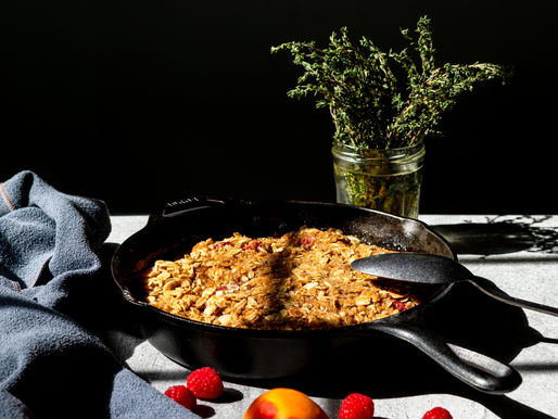 APRICOT AND RASPBERRY OAT CRISP