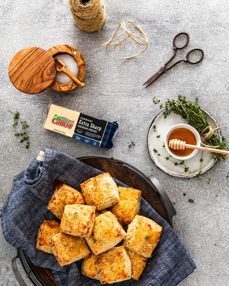 CHEDDAR THYME BISCUITS