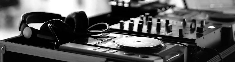 DJ Mixer B & W