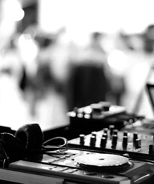 DJ Mixer B&W