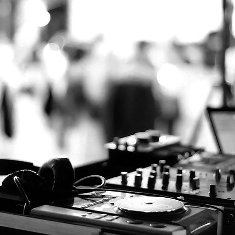 DJ Mixer B&W