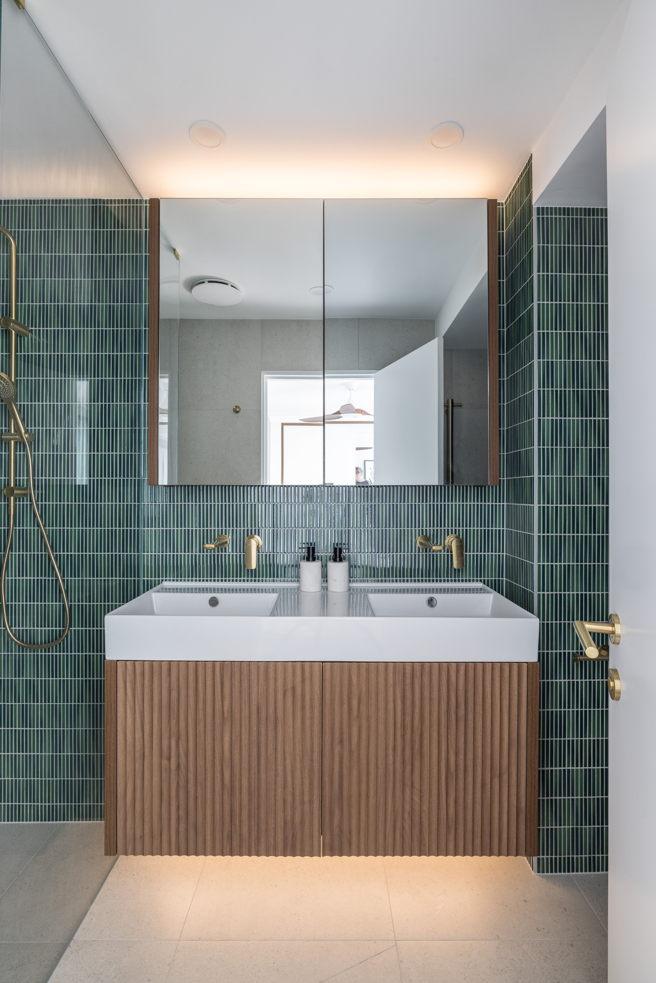 Mosaic tiles (Bathroom)