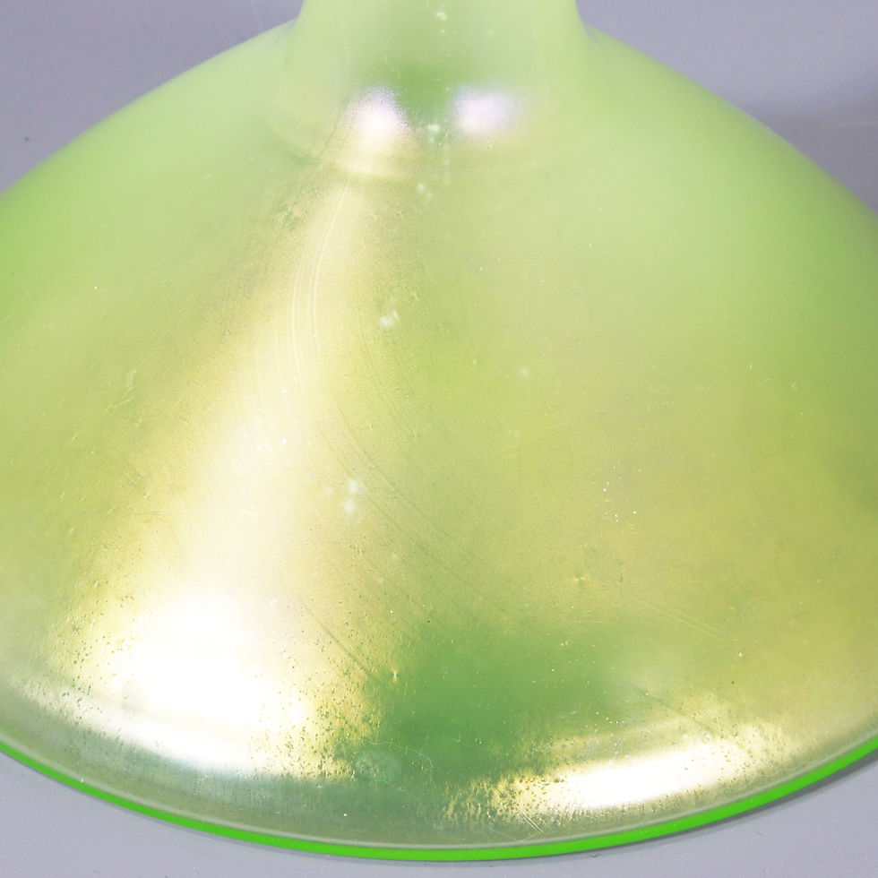 Loetz Olympia Vase iridescence detail