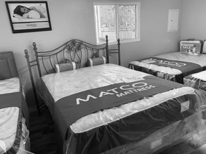 Saltele Queen lângă tine