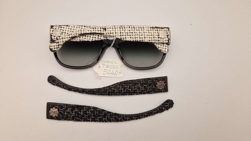 Occhiali da sole Chanel Mod. 5237, con montatura elegante e raffinata, caratterizzata da dettagli distintivi e stile sofisticato perfetto per un look alla moda.