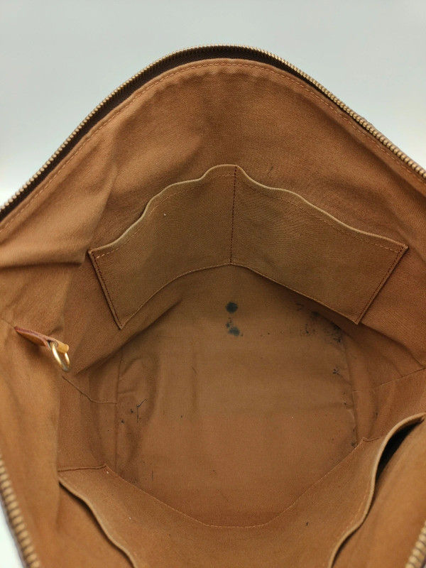 Thumbnail: Authentic Louis Vuitton Monogram Totally MM Shoulder Bag