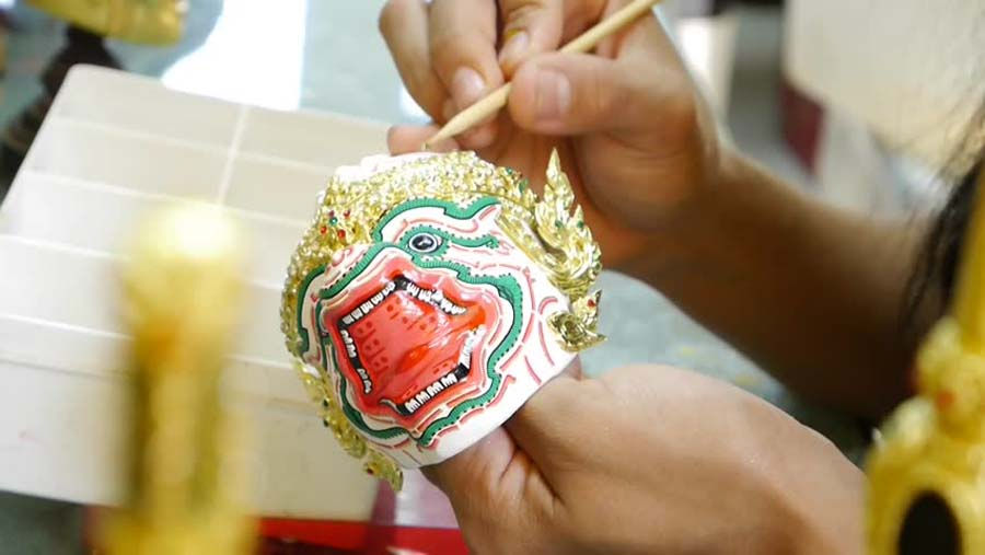 Thumbnail: Khon Mask Painting