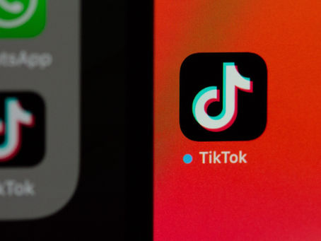 US teen saves boy's life via TikTok, engineer builds largest Nintendo Switch for children's hospital